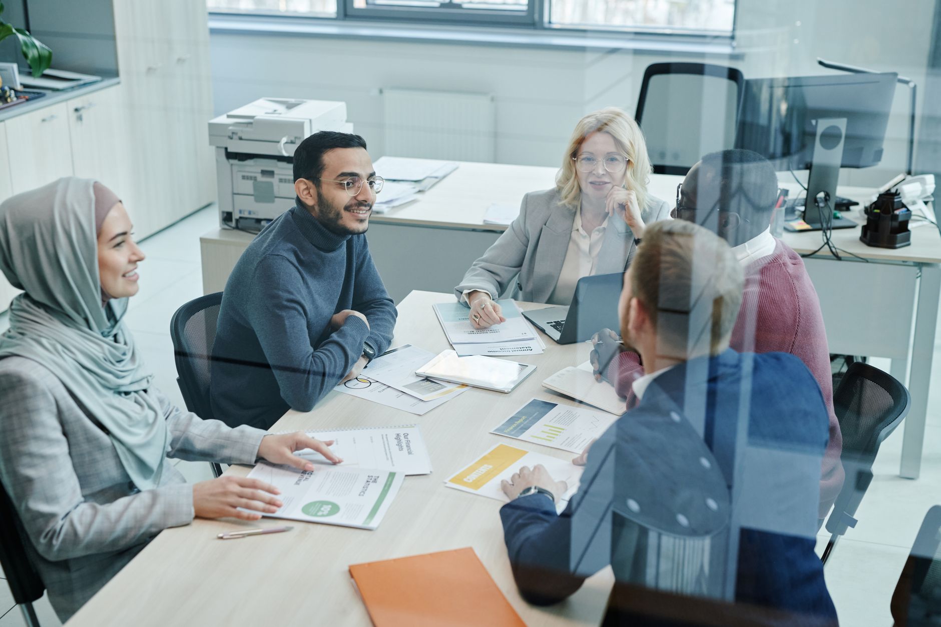 How to Hire a Google Ads Agency: Questions, Red Flags & Guarantees