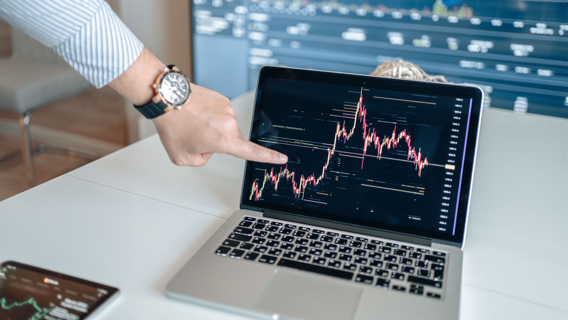 What Is ROAS for a Service Business (And How to Calculate It)